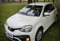 Autos - Toyota ETIOS XLS 1.5 5puertas 2017 Nafta 107000Km - En Venta