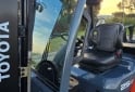 Camiones y Grúas - Autoelevador Toyota serie 8 - En Venta