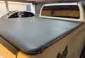 Accesorios para Autos - LÍQUIDO LONA TOYOTA HULUX 16+ BÚHO impecable - En Venta