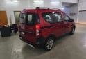 Utilitarios - Renault KANGOO STEPWAY 2022 FULL 2022 Nafta 70000Km - En Venta