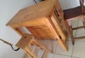 Hogar - Vendo barra de madera de pino + 3 banquetas. - En Venta