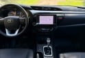 Camionetas - Toyota Hilux 2023 Diesel 300Km - En Venta