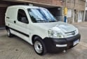 Utilitarios - Peugeot Partner hdi 1ra mano perm 2021 Nafta 122000Km - En Venta