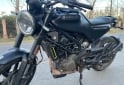 Motos - Husqvarna Svartpilen 2023 Nafta 15900Km - En Venta