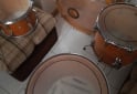 Instrumentos Musicales - BATERIA COMPLETA (bombo 24" y demas) madera maple araucaria laqueada - En Venta