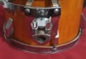 Instrumentos Musicales - BATERIA COMPLETA (bombo 24" y demas) madera maple araucaria laqueada - En Venta