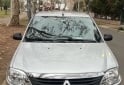Autos - Renault Logan 2013 GNC 230000Km - En Venta