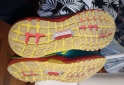 Indumentaria - Excelente Par de Zapas Adidas Originales Modelo Bounce Talle USA 11 Impecable Estado - En Venta
