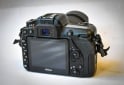 Electrónica - CÁMARA FOTOGRÁFICA NIKON D 7500 con lente AF-S NIKON 18-140 mm VR - En Venta