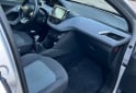 Autos - Peugeot 208 Allure 2014 Nafta 132000Km - En Venta