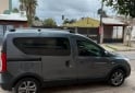 Utilitarios - Renault Kangoo stepway 2023 GNC 100000Km - En Venta