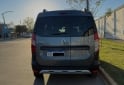 Utilitarios - Renault Kangoo stepway 2023 GNC 108000Km - En Venta