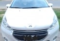 Autos - Peugeot 208 , allure touchscreen 2015 GNC 142000Km - En Venta