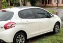 Autos - Peugeot 208 , allure touchscreen 2015 GNC 142000Km - En Venta