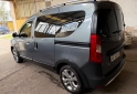 Utilitarios - Renault Kangoo 2024 Nafta 44000Km - En Venta