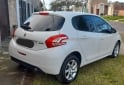 Autos - Peugeot 208 2015 Nafta 110000Km - En Venta