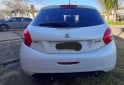 Autos - Peugeot 208 2015 Nafta 110000Km - En Venta