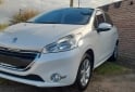 Autos - Peugeot 208 2015 Nafta 110000Km - En Venta