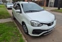 Autos - Toyota Etios 2017 Nafta 139000Km - En Venta