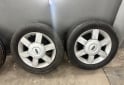 Accesorios para Autos - Líquido juego llantas ford fiesta R14 - En Venta