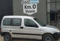 Autos - Citroen Hdi Furgon 5 plazas 2012 Diesel 222000Km - En Venta