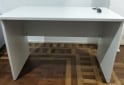 Hogar - Vendo Escritorio de oficina con hub USB + repisa organizadora - En Venta