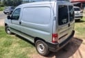 Utilitarios - Citroen Berlingo furgón bussines 2017 GNC 145000Km - En Venta
