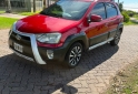 Autos - Toyota etios cross 2015 Nafta 140000Km - En Venta