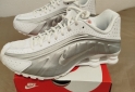 Indumentaria - Zapatillas Nike shox sin uso - En Venta
