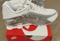Indumentaria - Zapatillas Nike shox sin uso - En Venta