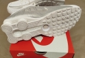 Indumentaria - Zapatillas Nike shox sin uso - En Venta