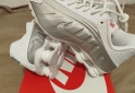 Indumentaria - Zapatillas Nike shox sin uso - En Venta