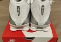 Indumentaria - Zapatillas Nike shox sin uso - En Venta