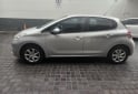 Autos - Peugeot 208 ALLURE TOUCH 2015 Nafta 100000Km - En Venta