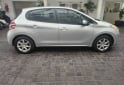 Autos - Peugeot 208 ALLURE TOUCH 2015 Nafta 100000Km - En Venta