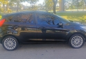 Autos - Ford Fiesta Kinect SE Plus. 2015 Nafta 133000Km - En Venta