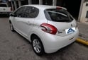 Autos - Peugeot 208 Allure 2014 Nafta 113000Km - En Venta