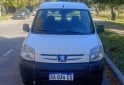Utilitarios - Peugeot Partner Familiar. 2016 GNC 135000Km - En Venta