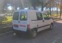 Utilitarios - Peugeot Partner Familiar. 2016 GNC 135000Km - En Venta