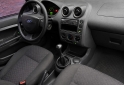 Autos - Ford Fiesta Ambiente 1 6 2004 Nafta - En Venta