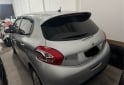 Autos - Peugeot 208 Allure Touchscreen 2015 Nafta 103000Km - En Venta