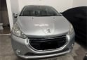 Autos - Peugeot 208 Allure Touchscreen 2015 Nafta 103000Km - En Venta