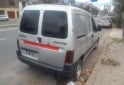 Utilitarios - Peugeot Partner 1.9 D furgon 2004 Diesel 240000Km - En Venta