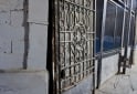 Hogar - Portón / Reja de hierro macizo con detalles de herrería artística - En Venta