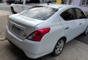 Autos - Nissan versa pure drive f2 2018 GNC 80000Km - En Venta