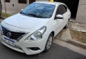 Autos - Nissan versa pure drive f2 2018 GNC 80000Km - En Venta
