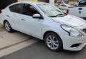Autos - Nissan versa pure drive f2 2018 GNC 80000Km - En Venta