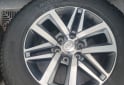 Accesorios para Autos - Juego de Llantas 18 Toyota Hilux Srx MUY BUENAS. $2.200.000 las 4. NO BAJO PRECIO - En Venta