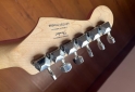 Instrumentos Musicales - Squier Bullet Stratocaster +Amplificador Laney LX10 - En Venta