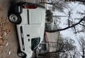 Utilitarios - Renault Kangoo 2017 Nafta 300000Km - En Venta